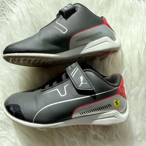 PUMA Drift Cat 8 x Scuderia Ferrari Low Black Rosso Corsa Boys Size 11C